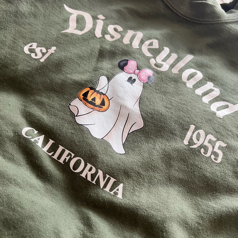 Disneyland Green Sweatshirt - Picture 2 of 3